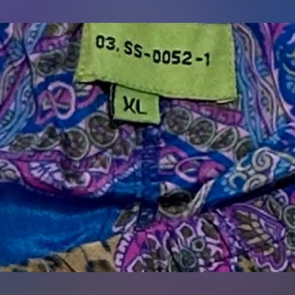 Shorts - Picture 2 of 3